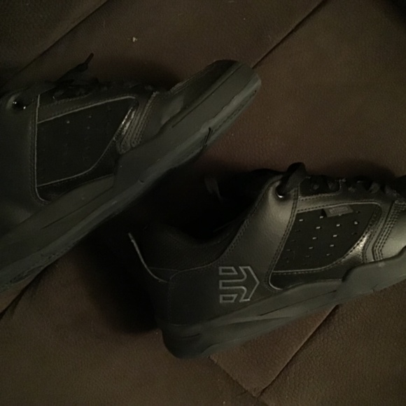 Men’s / Women’s Etnies shoes - Picture 4 of 4